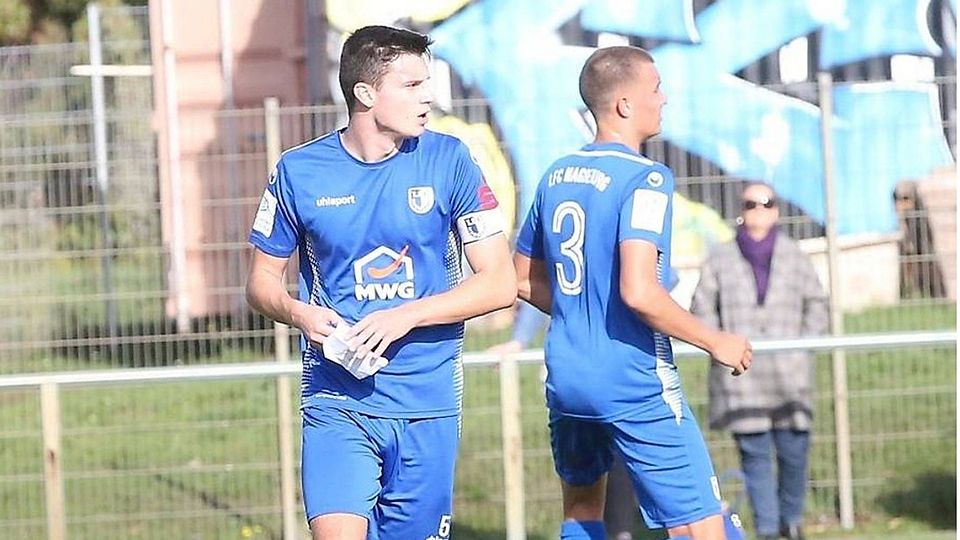 Oliver Pöllmann (l.) führt die U19 des FCM zeitweise als Kapitän auf das Feld.