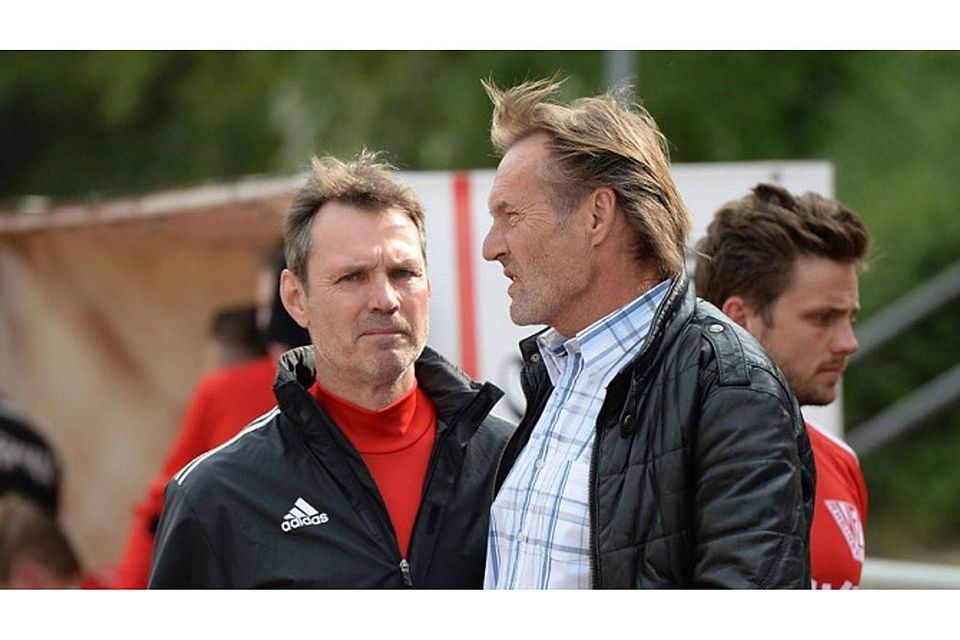 Mit sofortiger Wirkung trennte sich der VfL Rheinbach von Trainer Achim Schmickler (links)