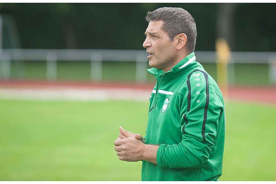 Trainer Antonio Fiorenza will mit seinem Herrenberger Team in der Bezirksliga was reißen Foto (Archiv): Schmidt