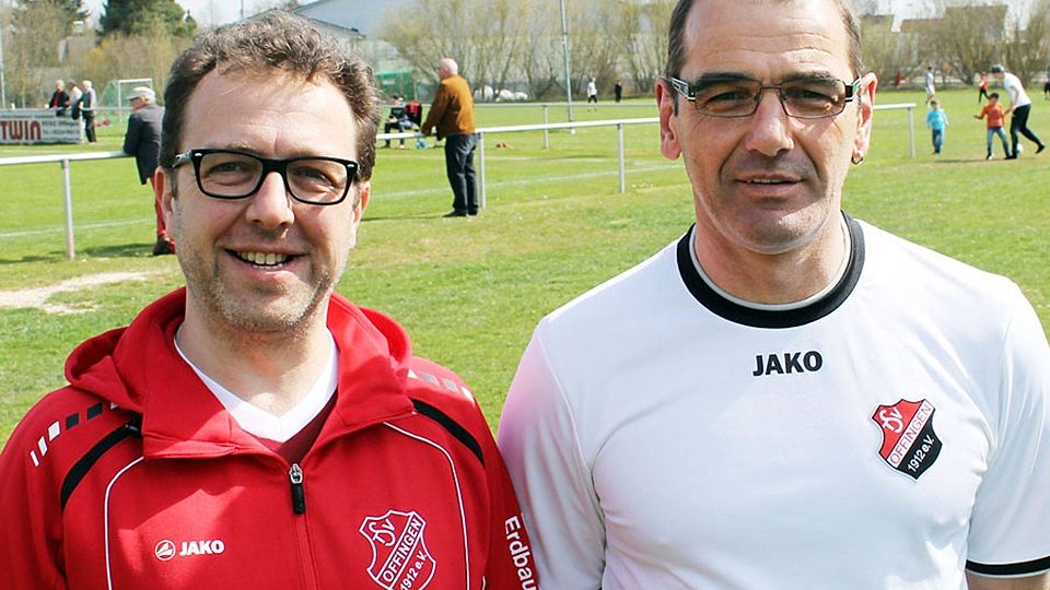 Erfolgreiches Doppel: Abteilungsleiter und Trainer des Kreisklasse-Meisters TSV Offingen, Uwe Deubler (links) und Hans Sperandio.	F.: Uli Anhofer