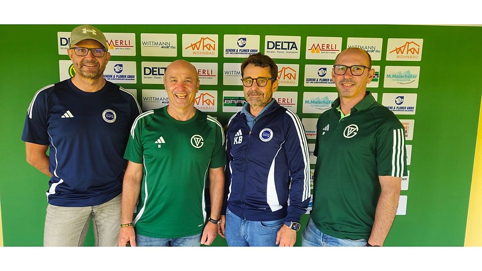 von links nach rechts: Jugendleiter SC Landshut-Berg Bernie Furtmair, TVG-Abteilungsleiter Tom Ertl, Vorstand LA-Berg Karl Heinz Brunner, TVG-Großfeldkoordinator Daniele Soffietti