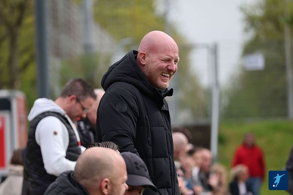 Schon vor Spielbeginn herrschte gute Stimmung bei Stefan Lorenz. Schon vor Spielbeginn herrschte gute Stimmung bei Stefan Lorenz.