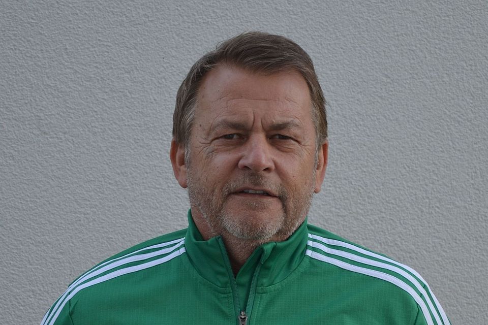 Raimund Hübner, der Cheftrainer des SV Rheintal, hofft auf den vierten Sieg in Folge.