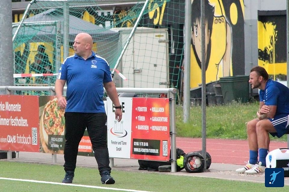 Mit Marc Gülzow an der Seitenlinie geht es beim SV Schelsen langsam bergauf.