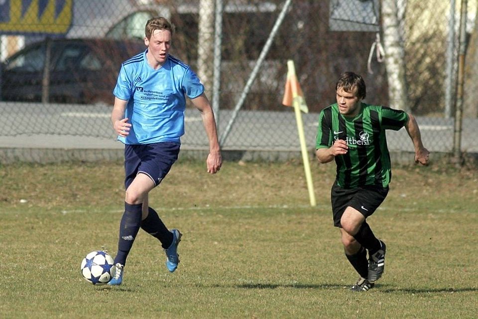 Andreas Dippl und der SV Hofkirchen sicherten sich am letzten Spieltag Platz zwei  Foto: Bernhard Enzesberger