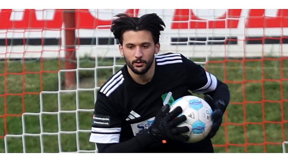 Beim ersten Gegentreffer bekam Adrej Juric den Ball nicht richtig zu fassen.	Foto: Mario Luge
