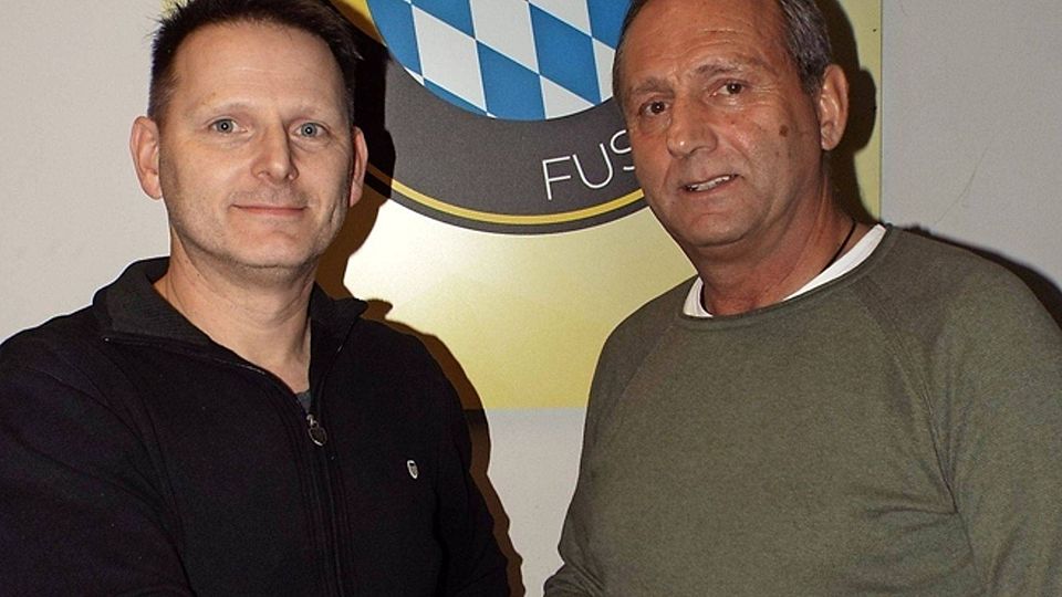 FC-Trainer Karl-Heinz Wagner (rechts) mit Teammanager Matthias Schmien. Foto: Klaus Högl