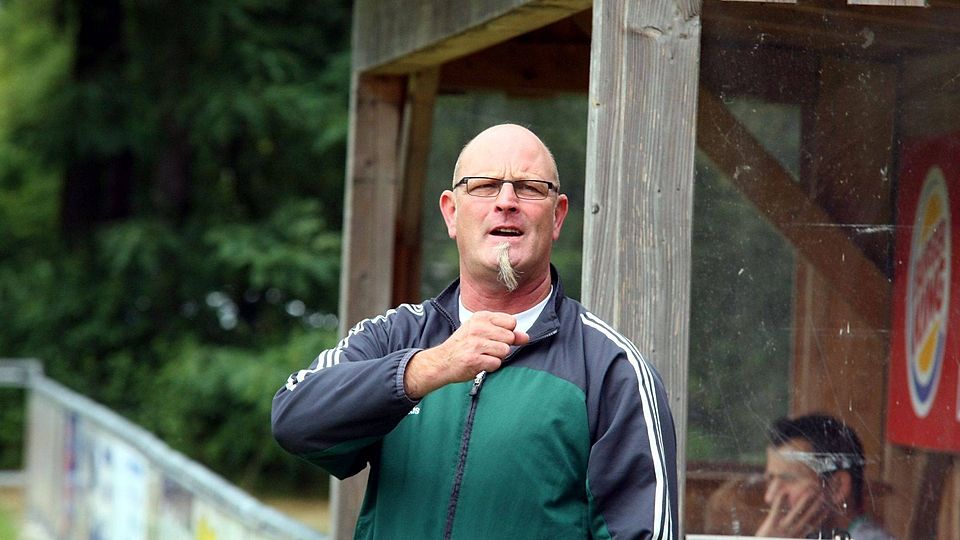 Seit Sonntagabend nicht mehr Trainer des VfL Sittensen: Hartmut Schwolow.Foto Krause