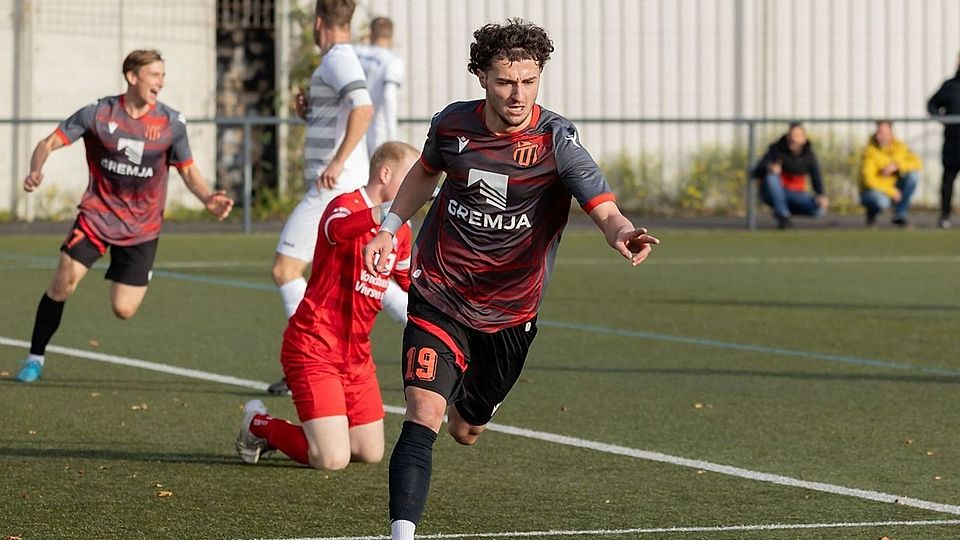 Jubelt über ein Tor gegen Süchteln: Egzon Zendeli.