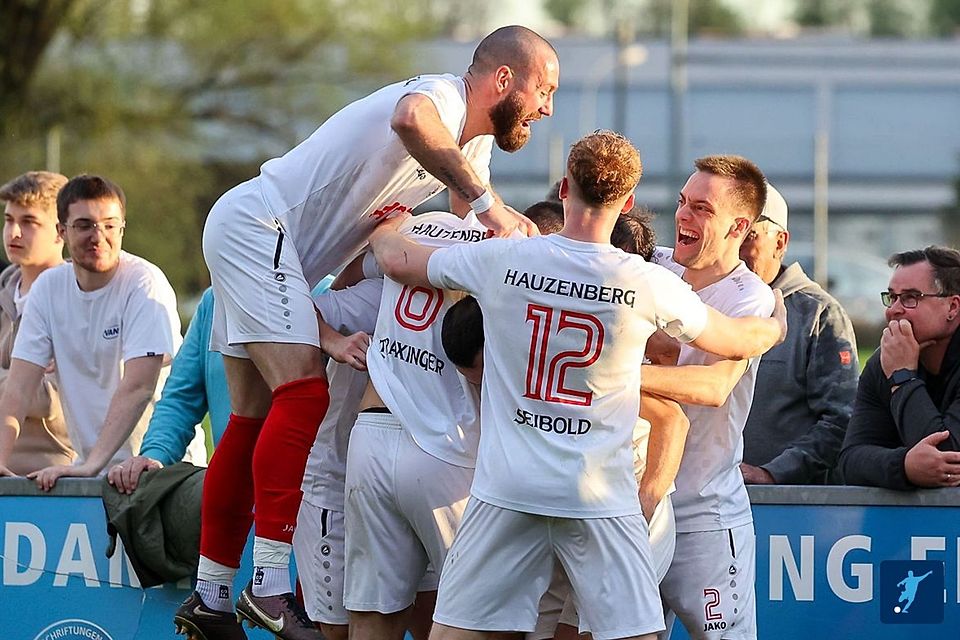 Hauzenberg auf Meisterkurs! Der 2:0-Sieg bringt die Hauzenberger in eine perfekte Ausgangslage für die letzten vier Spiele