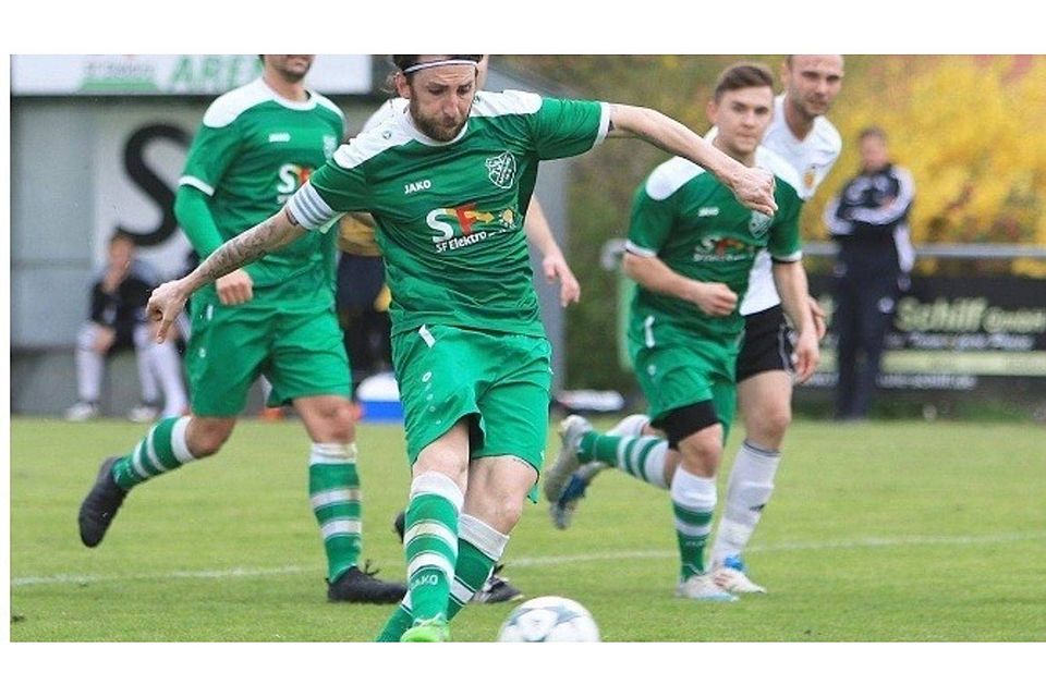 Zu Hause läuft es bislang nicht für Todor Staykov und den TSV Aach-Linz. Auswärts klappt es eutlich besser. Am Sonntag fahren die Linzgauer deshalb mit guten Erfolgsaussichten zum SV Orsingen/Nenzingen.  Foto: Bodon