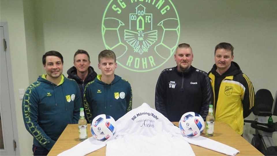 Oliver Sommer und Co-Trainer Sascha Wägner coachen auch nächste Saison die Teams bei der SG Möning/Rohr. Foto: Daniel Großhauser