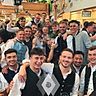Bei der Dritten des FC Deisenhofen war offenbar der komplette Kader vertreten.