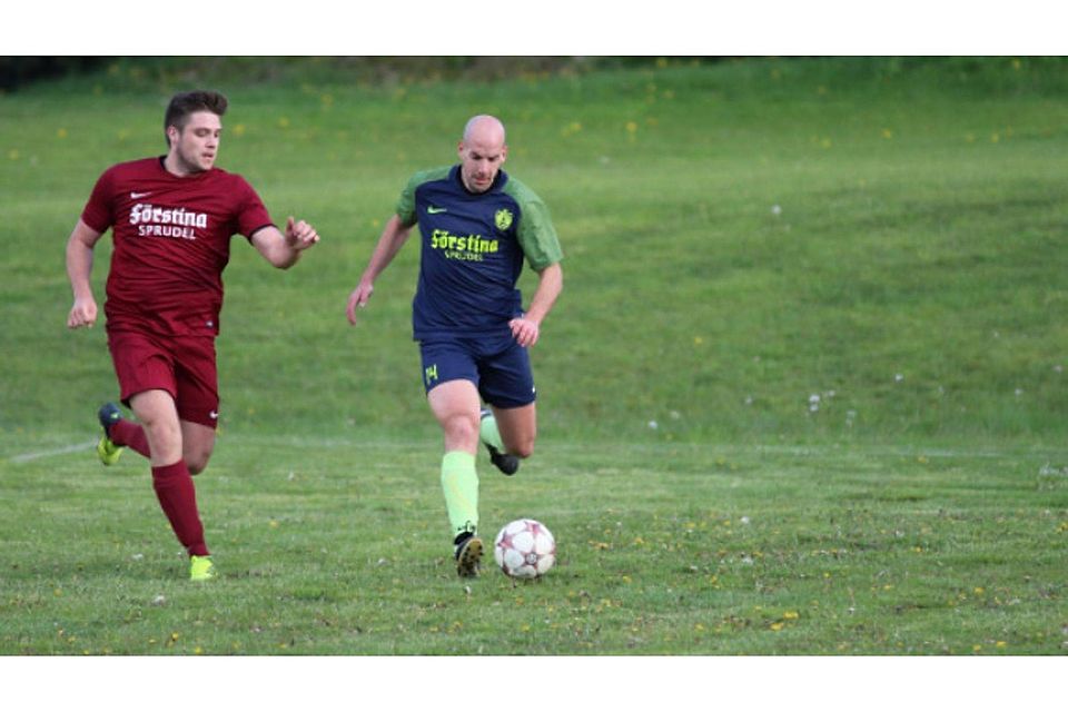 Matthias Nieß (rechts) und die SG Grebenhain/Bermuthshain beenden die unter dem Strich ordentliche Spielzeit mit dem Gastspiel beim Relegationskandidaten SG Giesel . 	Foto: klö