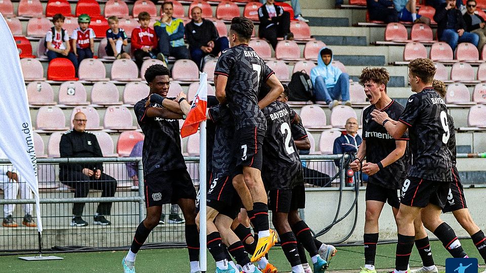 U19 Von Bayer 04 Feiert Die Ersten Drei Punkte - FuPa