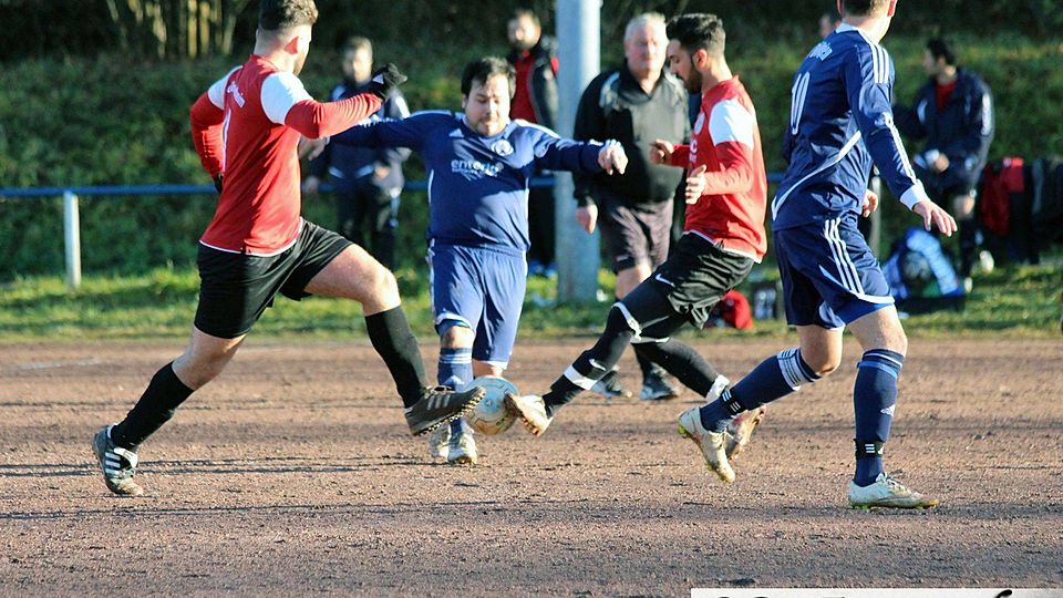 Der TSC Kornwestheim (hier gegen Höfingen II) macht seinen Gegner das Leben schwer. Foto: Claude Rapp