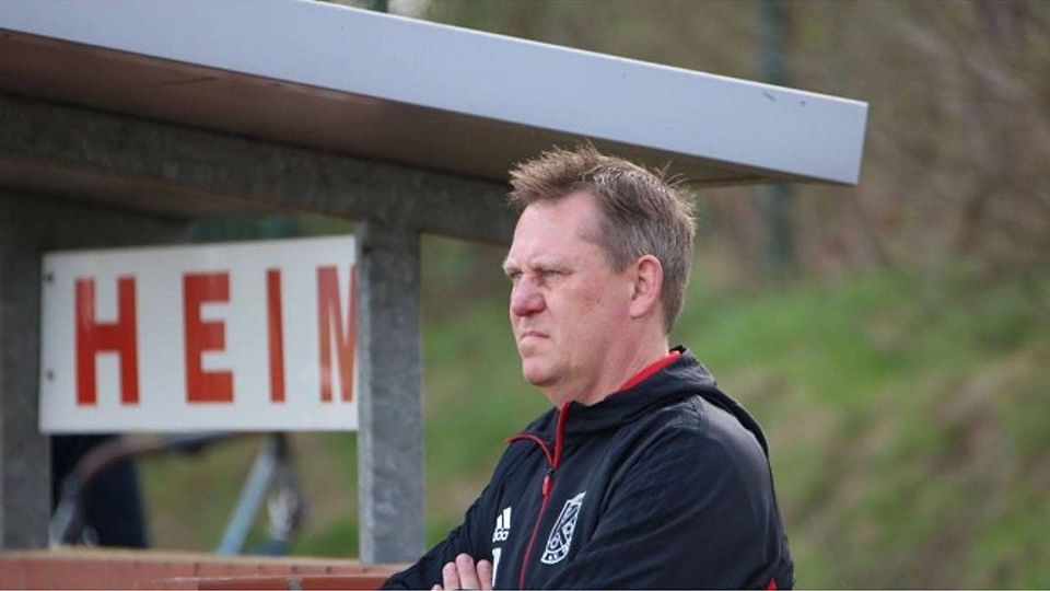 Ankums Trainer Frank Werner erwartet eine deutliche Steigerung von seinen Spielern. F: Thomas Mönter