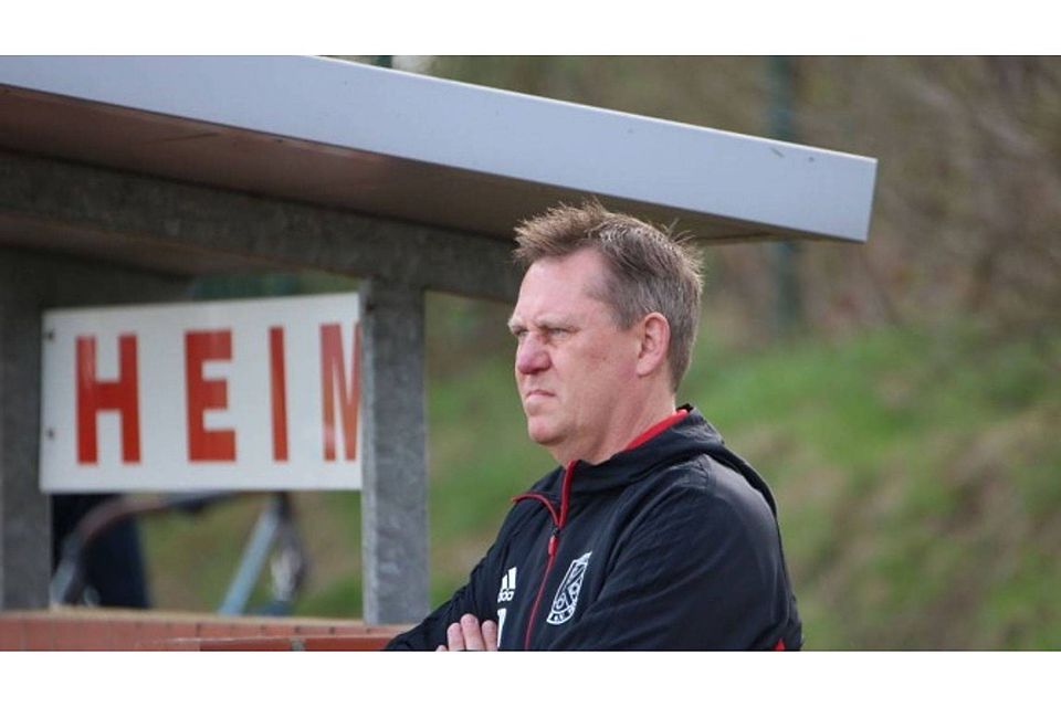 Ankums Trainer Frank Werner erwartet eine deutliche Steigerung von seinen Spielern. F: Thomas Mönter