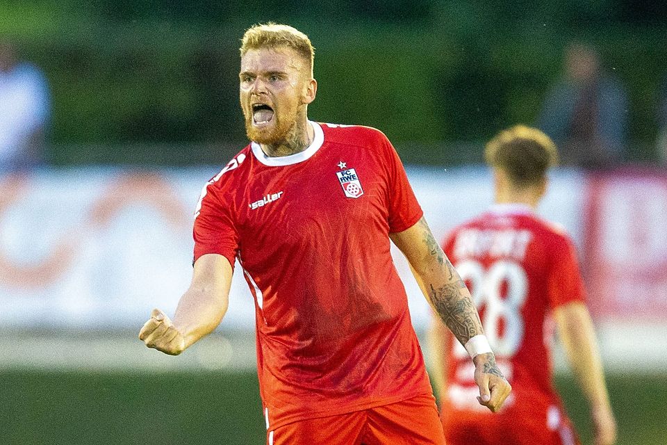 Dennis Lerche, hier im Trikot vom FC Rot-Weiß Erfurt, wechselt für die kommende Saison in die B-Liga zum FC Traar.