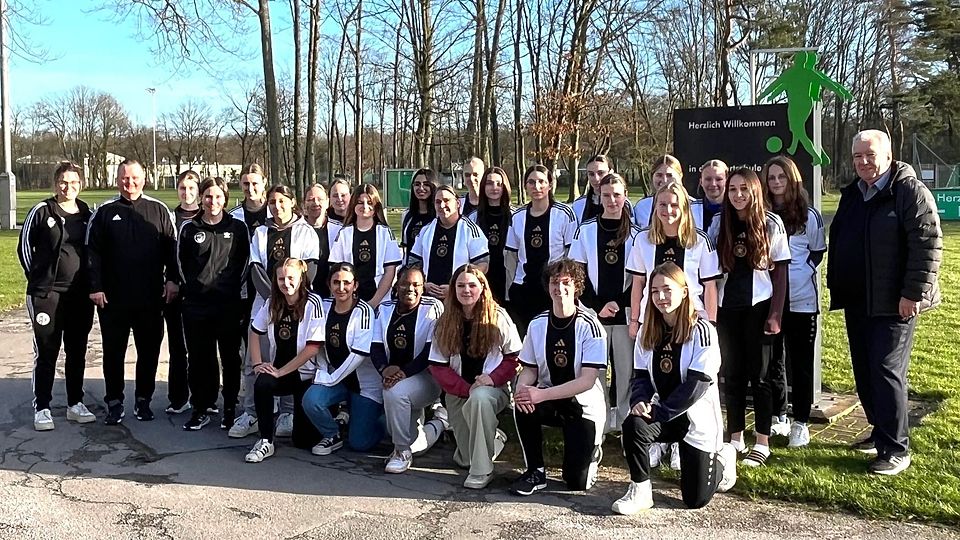 Der FVN freut sich über die starke Resonanz beim Lehrgang für Schiedsrichterinnen.