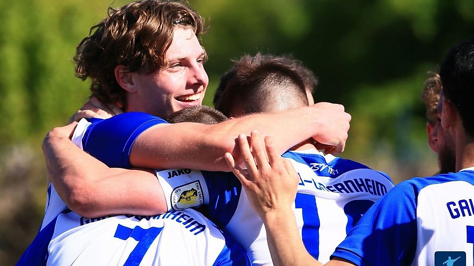 Felix Schrod hatte gut Lachen. De Innenverteidiger traf per Kopf zum 1:1.