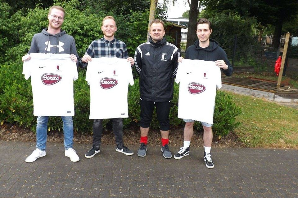 v.l.n.r.: Sascha Müller, Kevin Stienen, Trainer Lutz Krumradt und Steffen Drees.