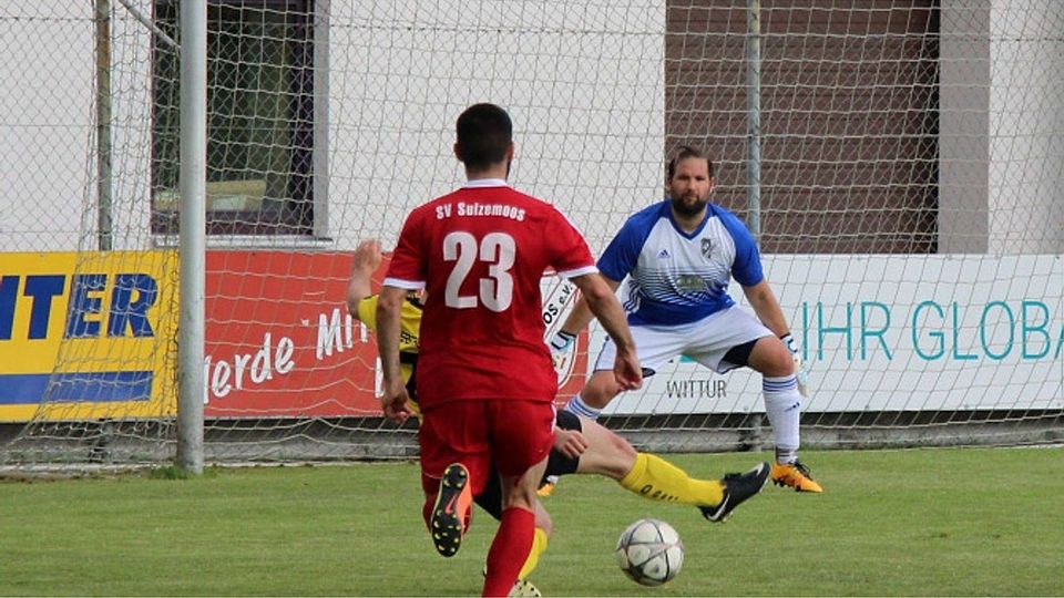 Markus Eisgruber (blau) feierte einen erfolgreichen Abschluss für den SV Sulzemoos. Matthias Kovacs