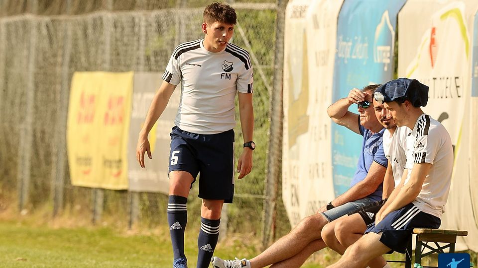 5:1 gegen Andernach! Fabian Mohsmann (links) und seine Hochwälder feierten einen Auftakt nach Maß.