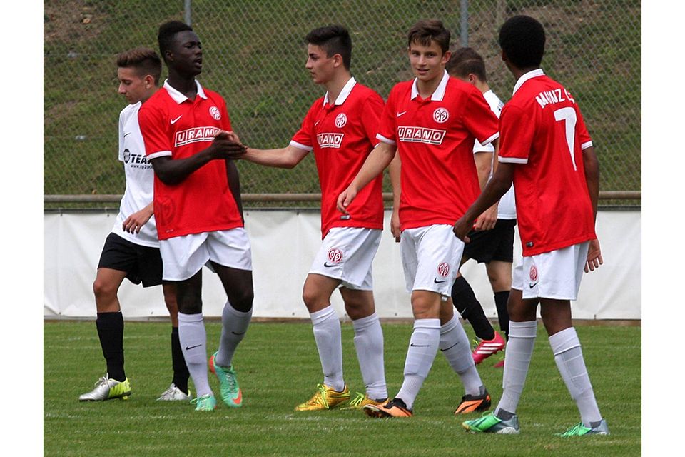 Souveräner Tabellenführer in der Regionalliga: Die B-Jugend vom FSV Mainz 05 IIArchivfoto: Luge