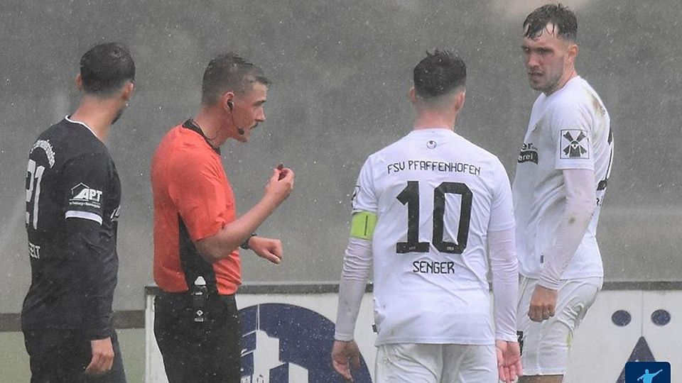 Auch im Regen von Oberweikertshofen blieb der FSV Pfaffenhofen ungeschlagen.