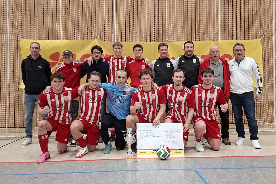 Die TuS Pfarrkirchen ist neuer Hallenmeister des Fußballkreis West 