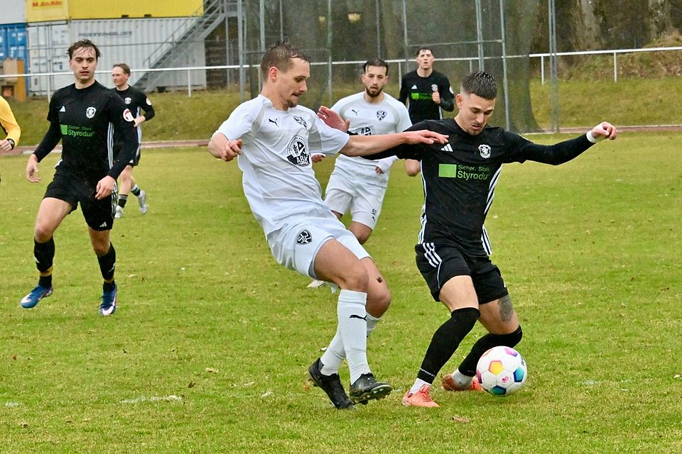 Wenn er am Ball ist, wird's gefährlich: Manuel Detmar (schwarzes Trikot) hat diese Saison schon 19 Mal getroffen