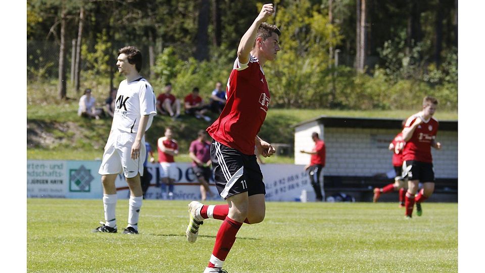 Allen Grund zum Jubel hatte die SG Trockau, die sich mit einem Sieg in Creußen den Aufstieg in die Kreisklasse sicherte. F: Kolb