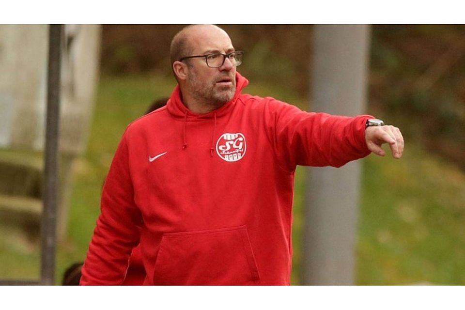 Jörg Stölben und die SG Schneifel zeigten sich beim 6:1-Sieg gegen den SV Sirzenich in bester Schußlaune.