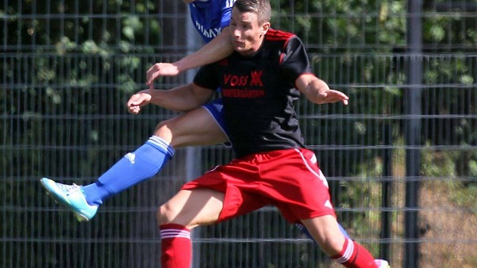 Der FSV Nieder-Olm (rechts) will mal wieder auswärts punkten. F: Schmidt