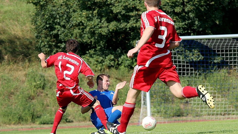 Lorenzen II schießt sich mit einem 4:0 in Holzheim an die Tabellenspitze. F: Zeitler