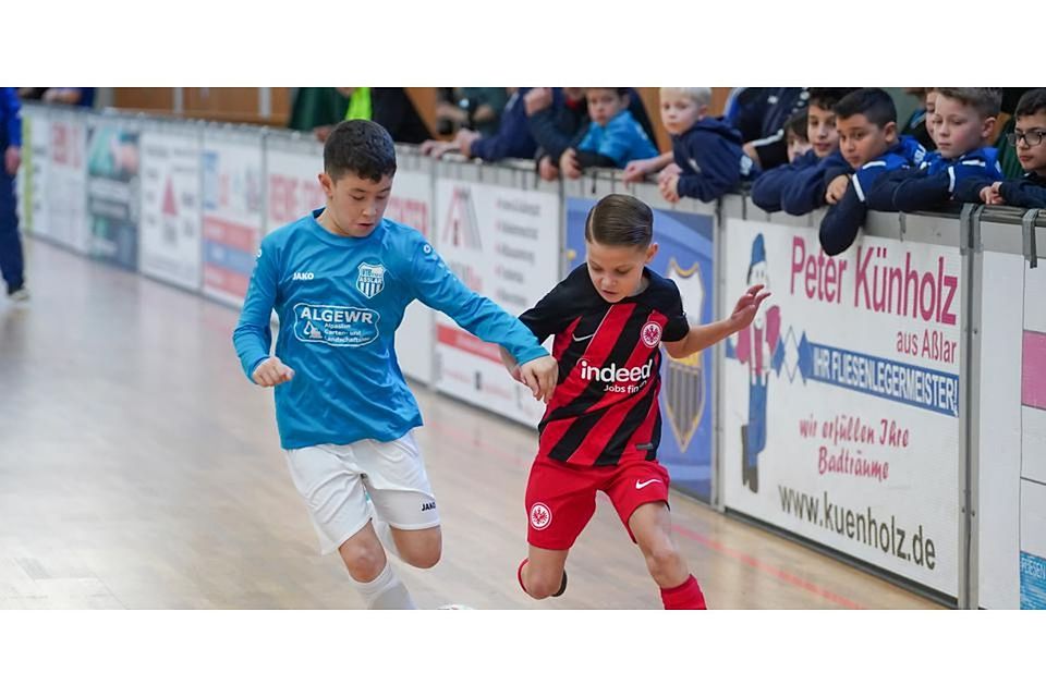Bei der Austragung im Januar 2024 nahmen ebenfalls junge Talente der Frankfurter Eintracht am Rewe Cup des VfB Aßlar teil. Bei der Austragung im Januar 2024 nahmen ebenfalls junge Talente der Frankfurter Eintracht am Rewe Cup des VfB Aßlar teil. © Isabel Althof