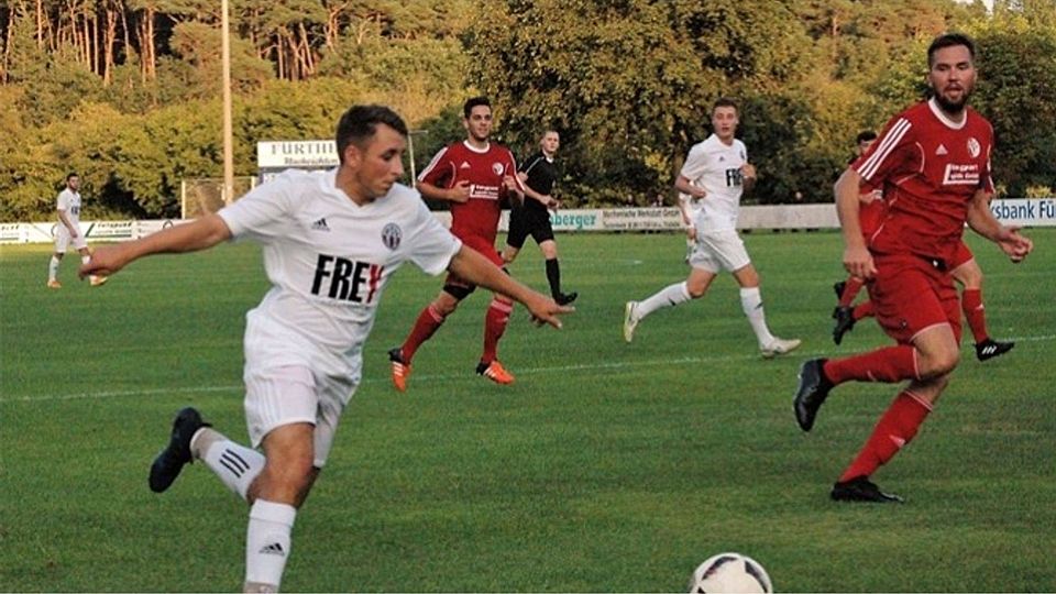 Max Drexler traf in der 90. Minute zum 2:1. Und um ein Haar hätte es für die Chamer in der Nachspielzeit sogar noch zum 2:2 gereicht.  Foto: ckm