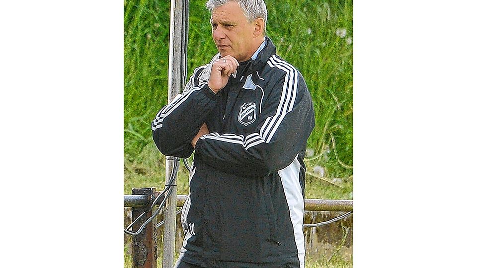 Trainer Jörg Lorenzen bereitete die Saison mit den A-Junioren von Schleswig 06 viel Kopfzerbrechen. Foto: Sieg