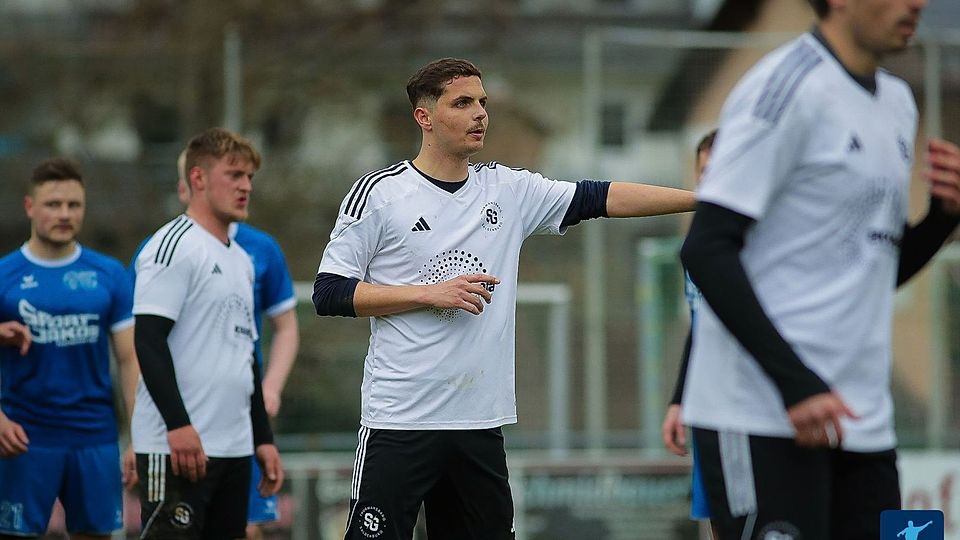 Tritt nicht nur als Torjäger in Erscheinung: Jonas Bumberger gibt als Co-Spielertrainer insgesamt die Richtung vor.