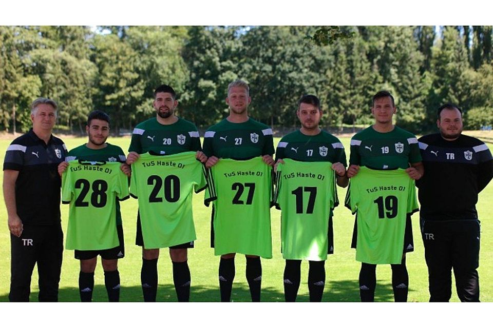 Von links nach rechts: Trainer Muhamed Kameric, Samuel Gamsajanz, Aleksandar Nedimovic, Jan Apelhans, Franz Schatz, Arben Zekic und Co-Trainer Patrick Kowal.
