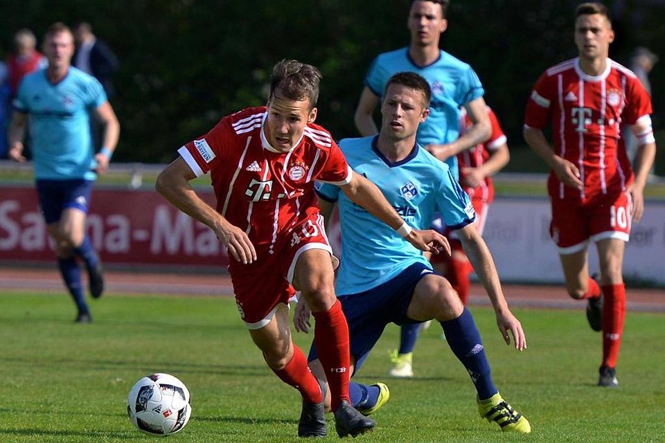 Marco Hahn vom FV Illertissen (r., hier in einem Spiel gegen Bayern München II) wechselt im Sommer zum SSV Ehingen-Süd. (Archivfoto: Hörger)