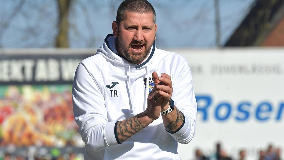 Grund zum Jubeln für Sascha Mölders: Der Ex-Löwe hat mit dem SC Wiedenbrück nach einer turbulenten Saison den Klassenerhalt geschafft.