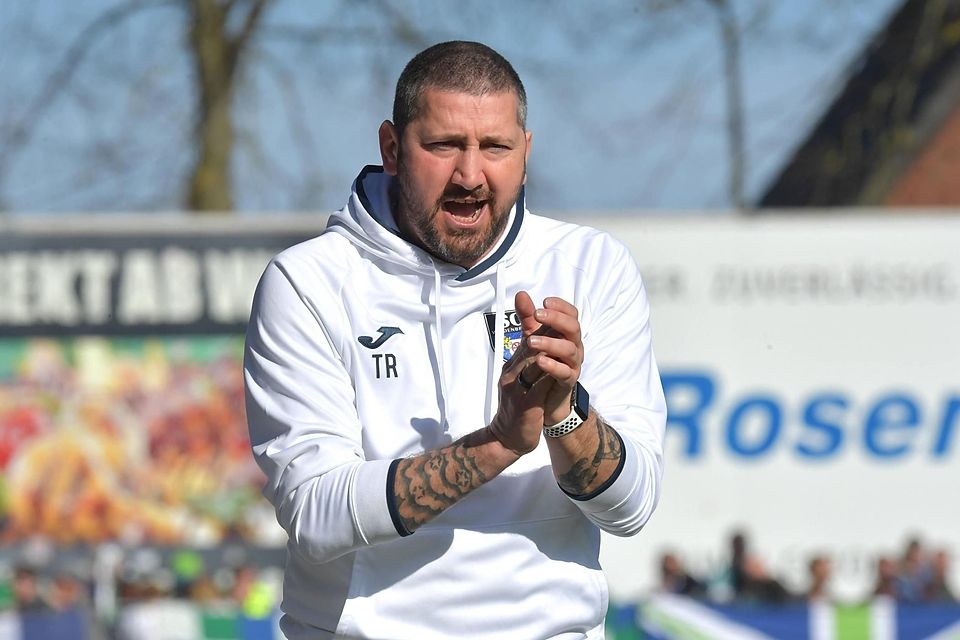 Grund zum Jubeln für Sascha Mölders: Der Ex-Löwe hat mit dem SC Wiedenbrück nach einer turbulenten Saison den Klassenerhalt geschafft.