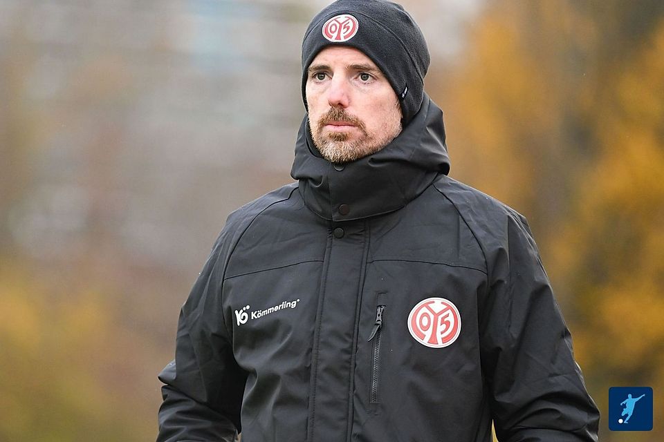 Als kommende Drittligamannschaft schätzt U23-Trainer Meikel Schönweitz die Stuttgarter Kickers ein.