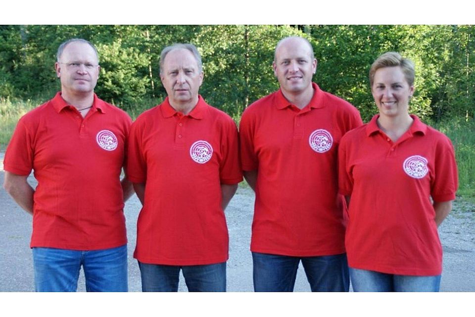 Die Mannschaft des SV Rosenberg mit (von links) Philipp Köder, Anton Hirschle, Steffen Hirschle und Nadine Roth ist Meister der Kreisliga geworden. Foto: privat