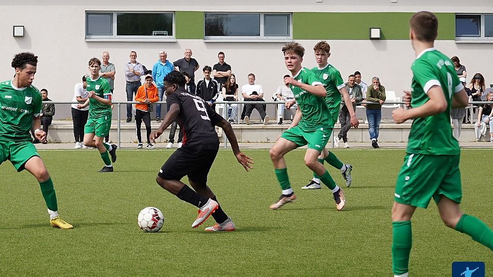 Die U19 des FC Wegberg-Beeck spielt in der kommenden Saison wieder in der Mittelrheinliga.