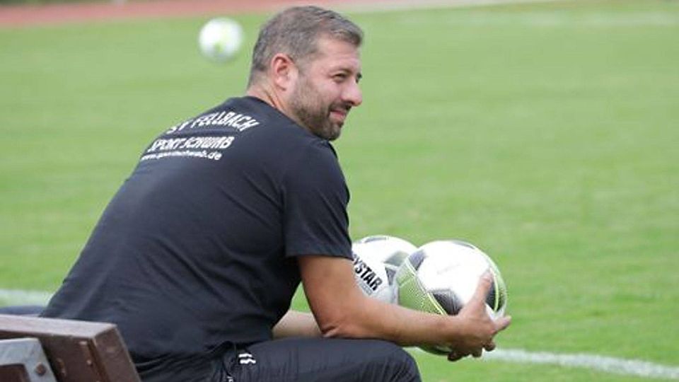 Co-Trainer Ioannis Tsapakidis hat in dieser Woche seine Erkenntnisse über den 1. FC Heiningen eingebracht und das Fellbacher Team mit Giuseppe Greco auf die bevorstehende Aufgabe vorbereitet. 