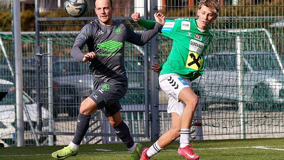 Fabian Schnabel (li.) sorgte per Doppelpack für den Schalding-Sieg im „Länderspiel“ in Ried. 