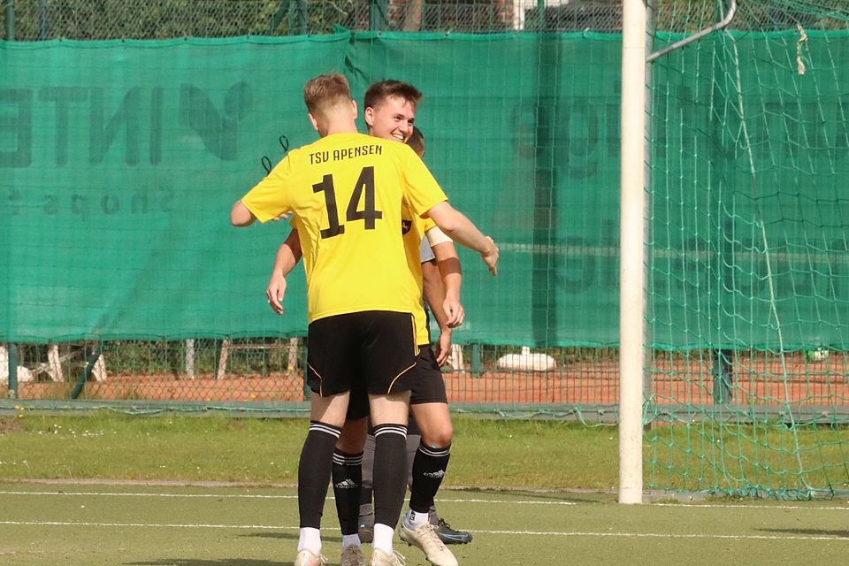 Zwei Doppeltorschützen unter sich: Marvin Panten und Niklas Greifenberg (Nr. 14).
